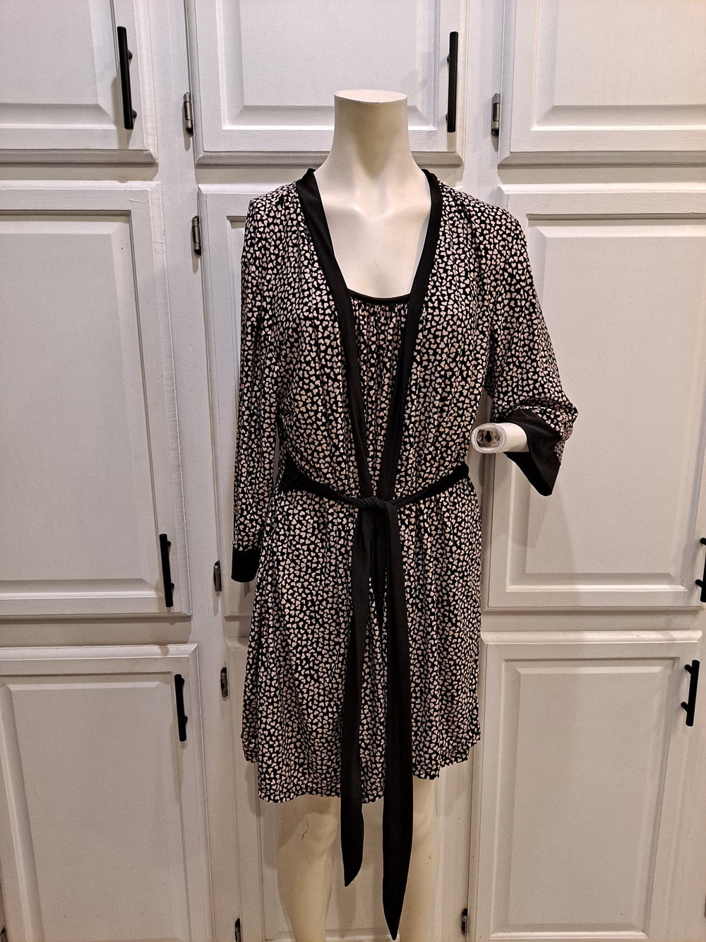 Marilyn Monroe Black & Pink Hearts Wrap Robe & Gown Set Sleepwear Intimates